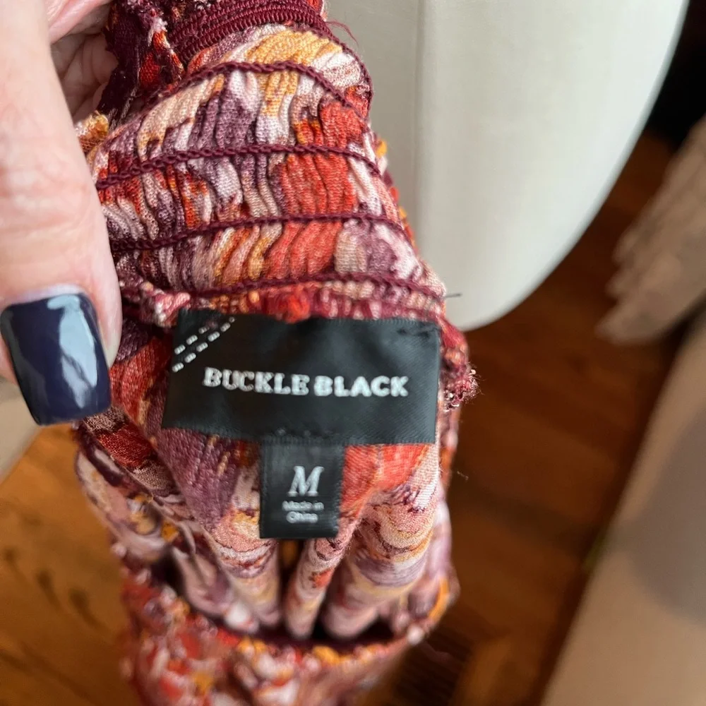 Buckle Black Women's Multicolor Patterned Blouse - Picture 3 of 6
